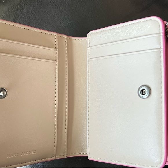 MARC JACOBS WALLET 🤍 - Picture 3 of 5